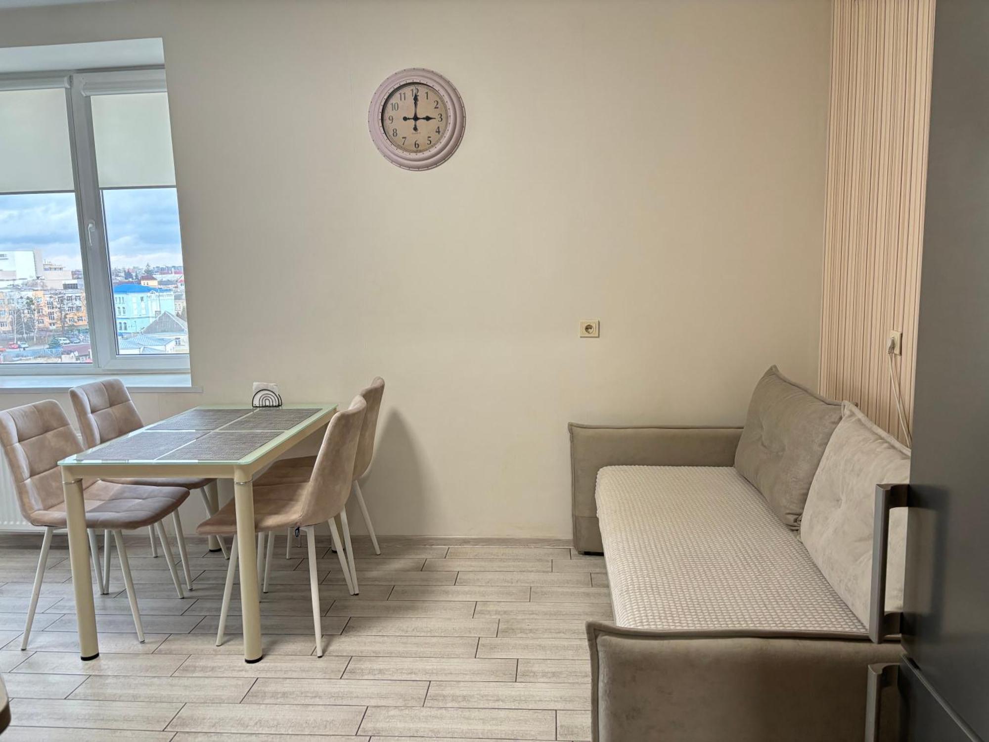 Апартаменти Люкс В Центрі, На Вулиці Набережна,10 З Парковкою Lutsʼk Exterior foto